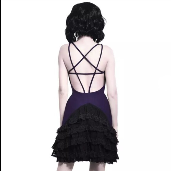 NWT. KILLSTAR VIVIANNE BUSTLE DRESS, PLUS SIZE. - Picture 2 of 2